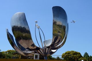 18 Floralis Generica By Argentine Architect Eduardo Catalano In Plaza de las Naciones Unidas Recoleta Buenos Aires.jpg